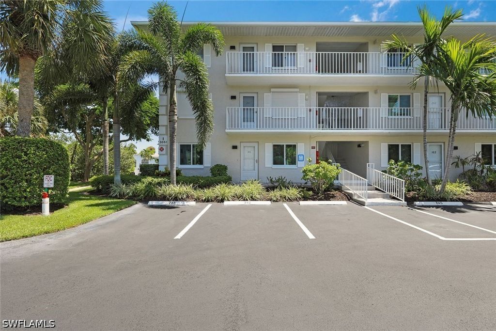 3051 Sandpiper Bay Cir I101, NAPLES