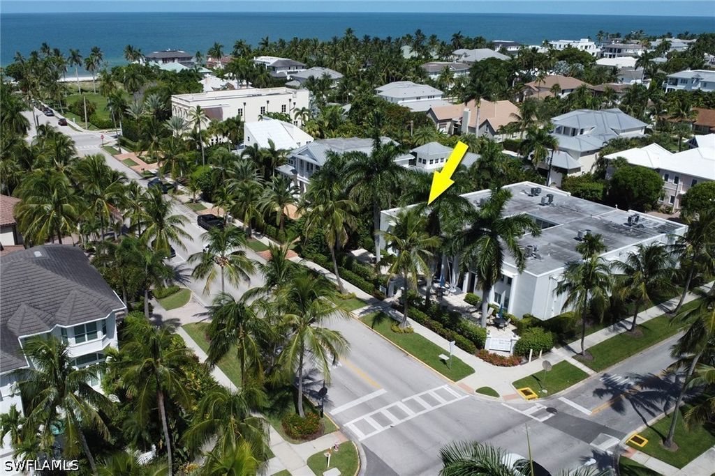 175 5th Ave S 4, Naples