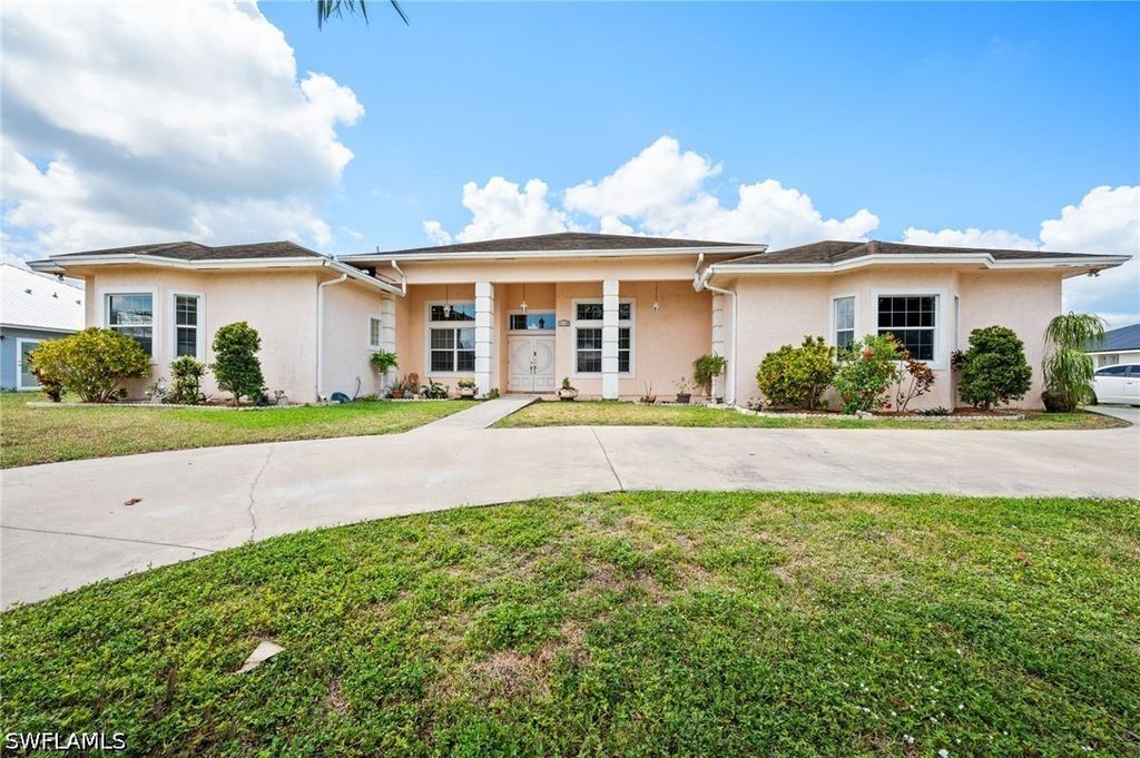 1006 Bayberry Loop, Clewiston