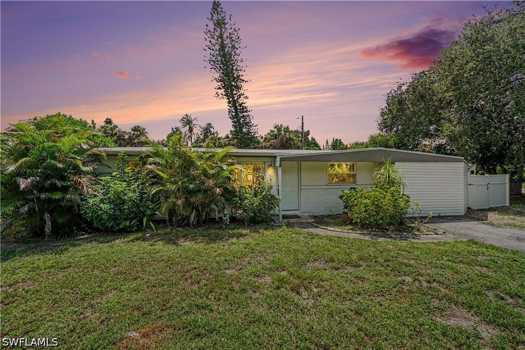 2398 Estey Ave, Naples
