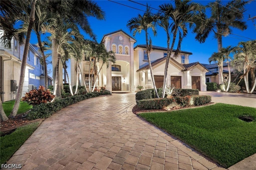 3820 Surfside Blvd, Cape Coral