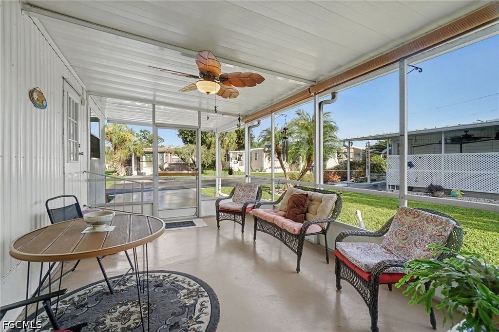881 Homestead Dr, NORTH FORT MYERS