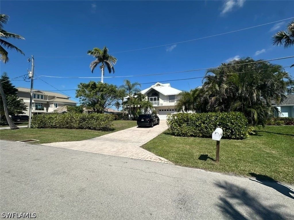 405 Cristobal St, Naples