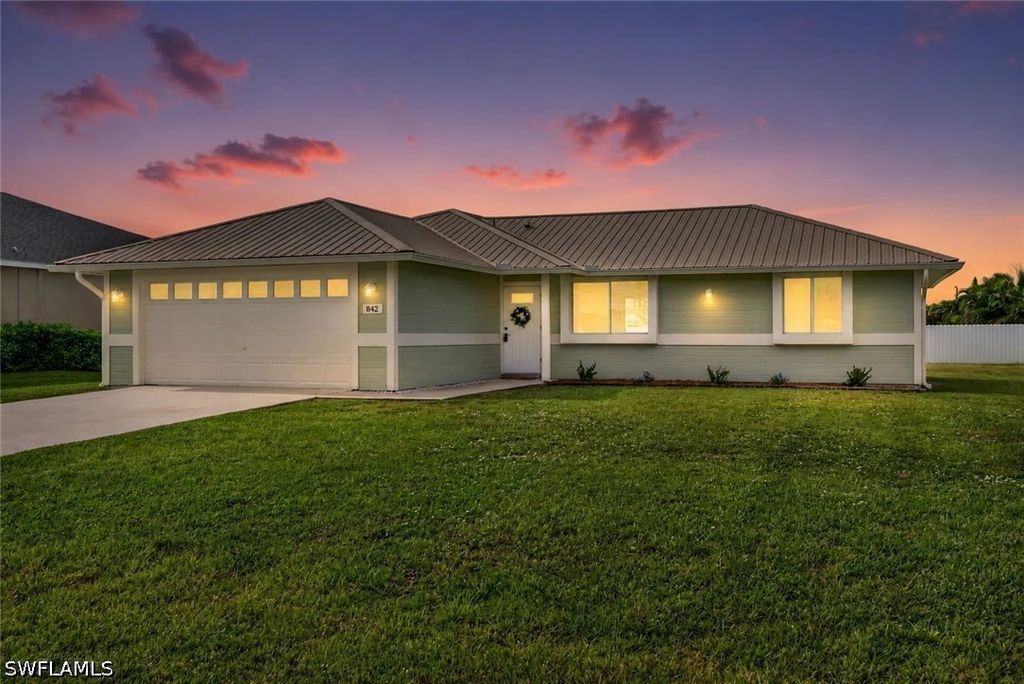 842 Nw 2nd St, Cape Coral