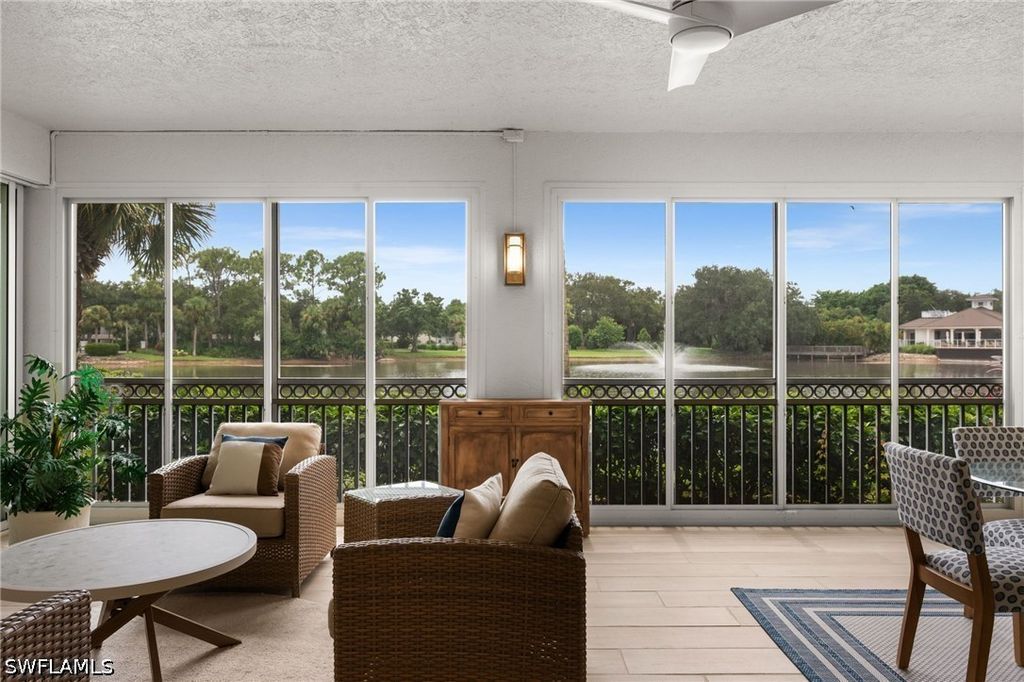 740 Waterford Dr 103, Naples