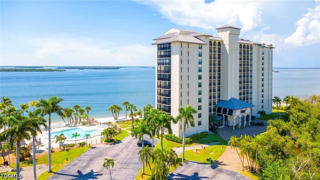 17080 Harbour Point Dr 711, Fort Myers