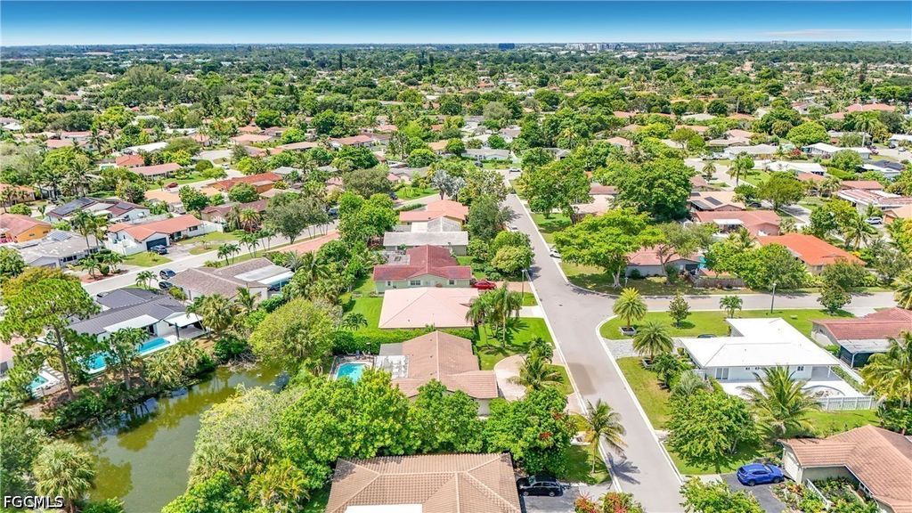 7511 42nd Dr Nw, Coral Springs