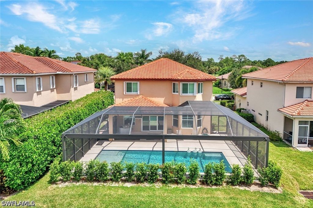 1764 Birdie Dr, Naples