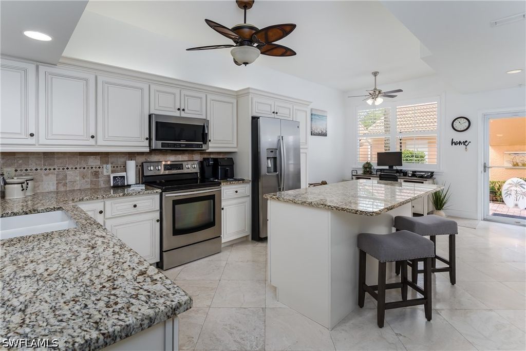 6760 Beach Resort Dr 5, Naples