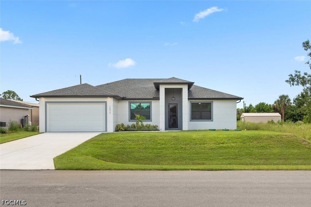 14070 Cedardale St, Fort Myers