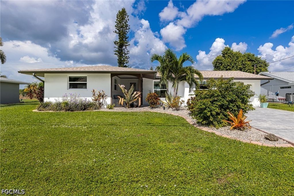 5714 Sw 1st Ct, CAPE CORAL