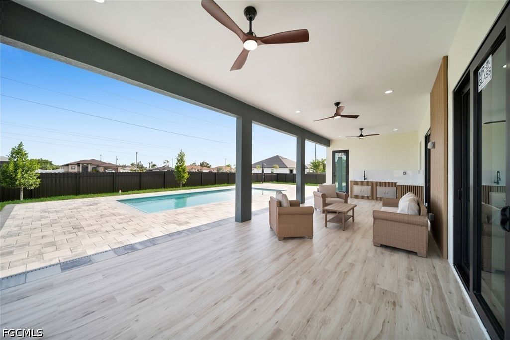 2214 Nw 24th Ter, Cape Coral