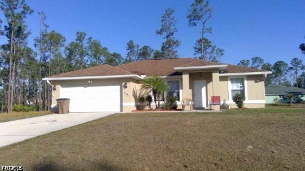 805 E 13th St, LEHIGH ACRES