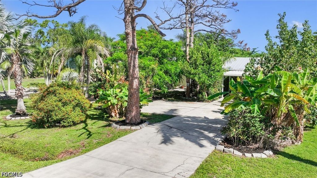 3680 Mango St, St James City