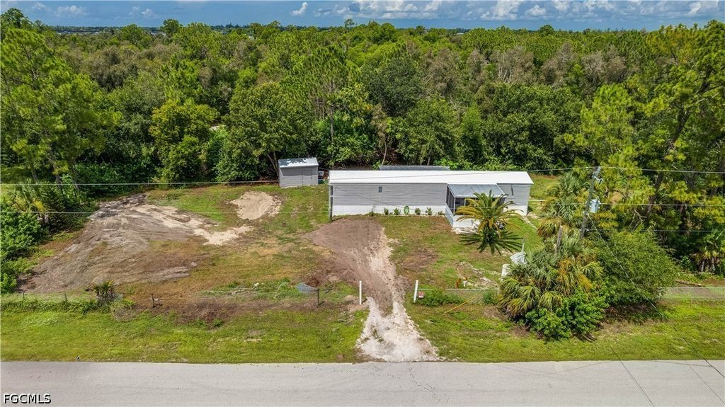 8352 Barbie Ln, North Fort Myers