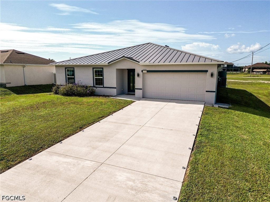 3320 Nw 4th Ter, Cape Coral