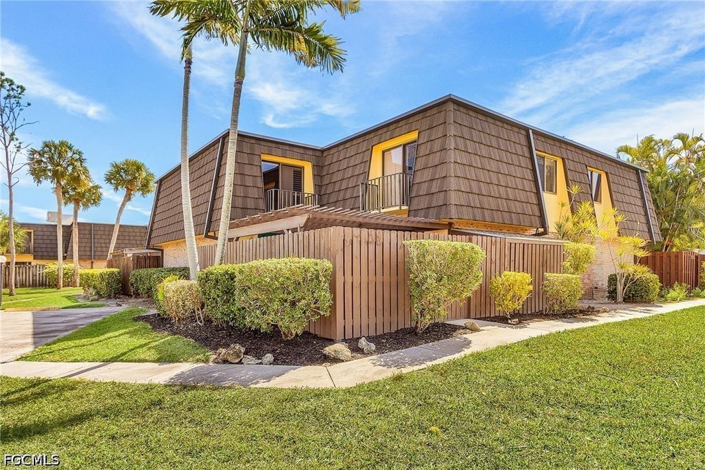 5590 Woodrose Ct 4, Fort Myers