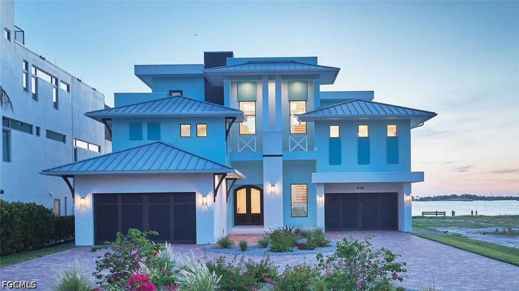938 San Carlos Dr, FORT MYERS BEACH