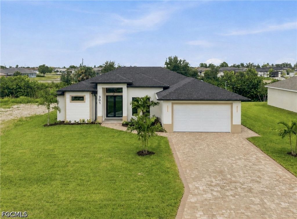 307 Ne 15th St, CAPE CORAL