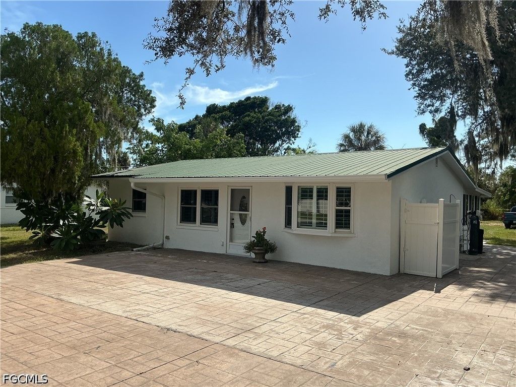 20710 Sandy Ln, Estero