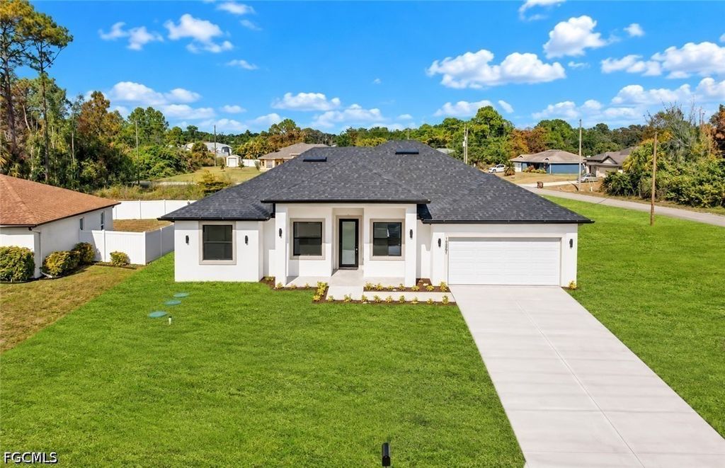 1144 Edelweiss St E, Lehigh Acres