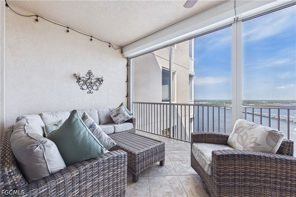 2090 W First St G2907, FORT MYERS