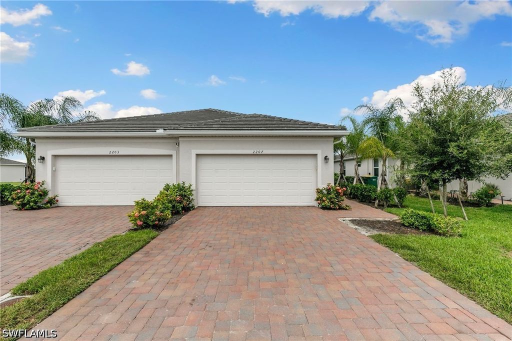 2207 Dragonfruit Way, Naples