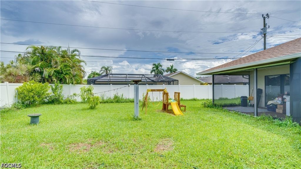 3609 Se 2nd Pl, Cape Coral