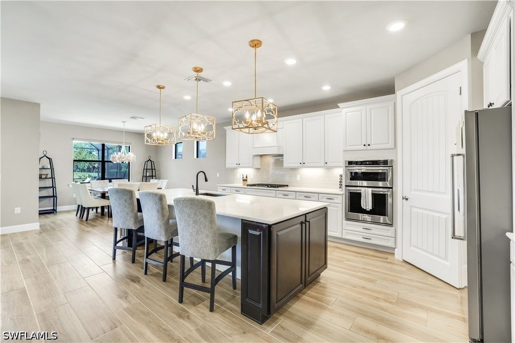 9373 Surfbird Ct, NAPLES