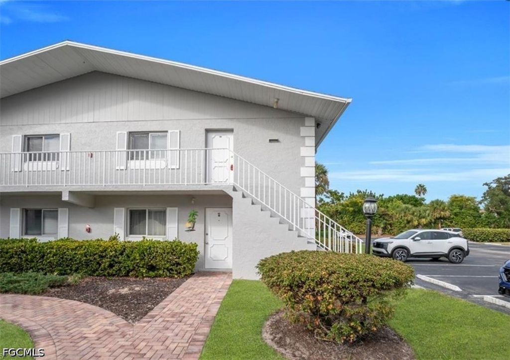 8071 Country Rd 206, Fort Myers
