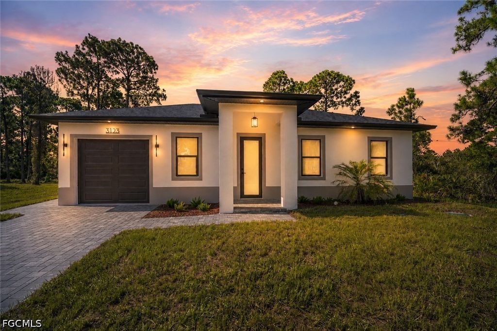 3123 69th St W, LEHIGH ACRES
