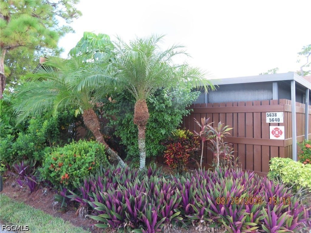 5640 Foxlake Dr, NORTH FORT MYERS