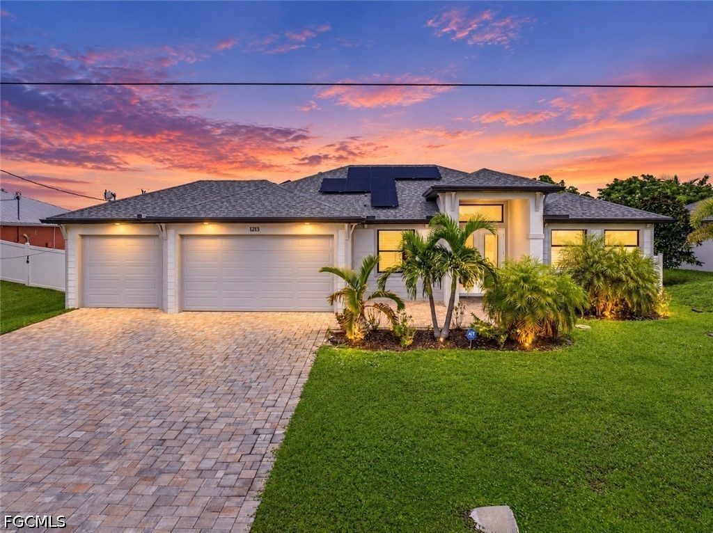 1213 Sw 11th Ter, CAPE CORAL