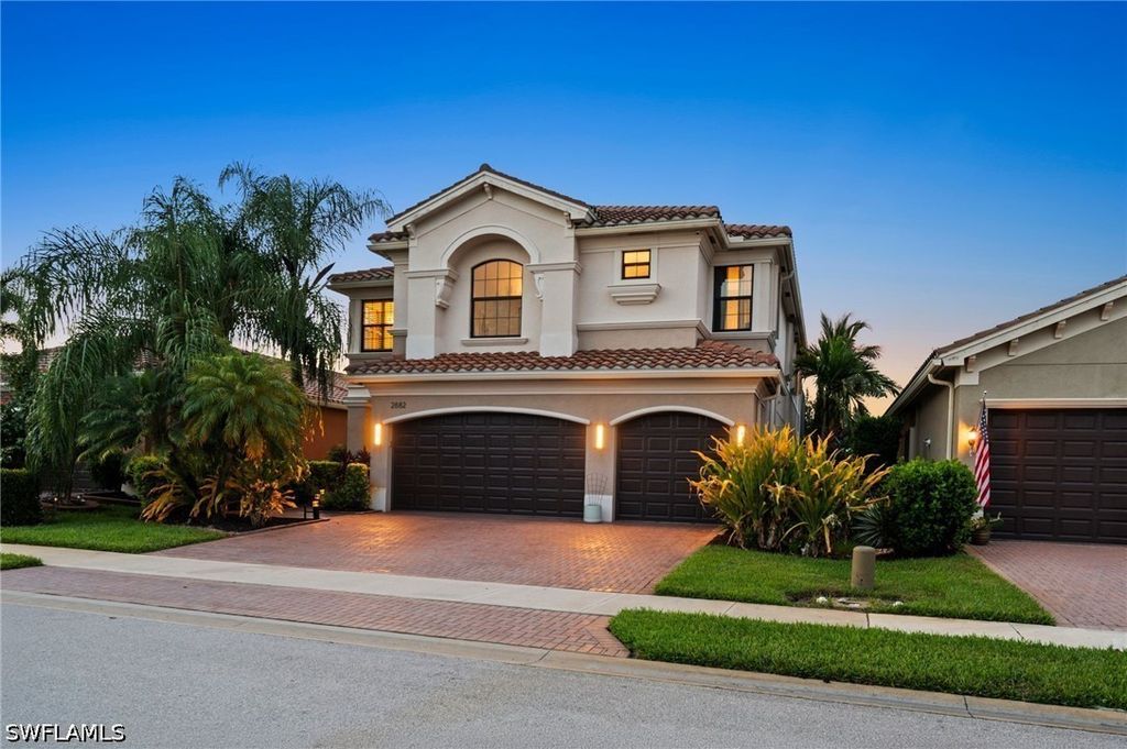 2882 Cinnamon Bay Cir, NAPLES