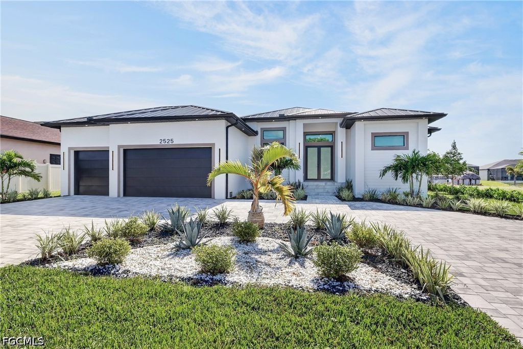 2525 Surfside Blvd, Cape Coral