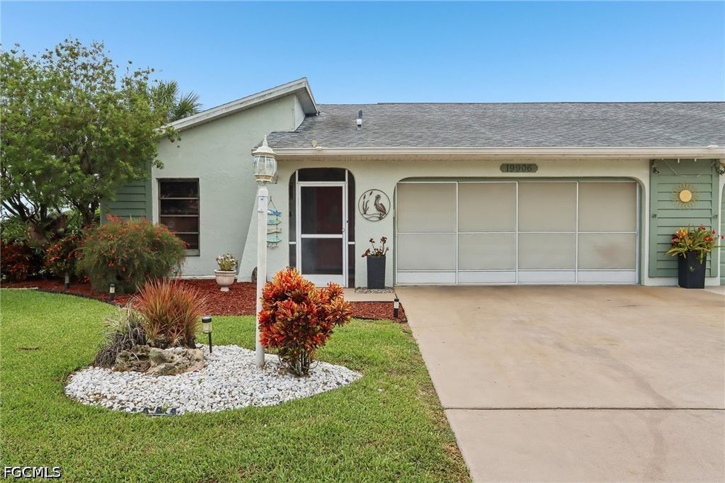 19906 Lake Vista Cir, LEHIGH ACRES