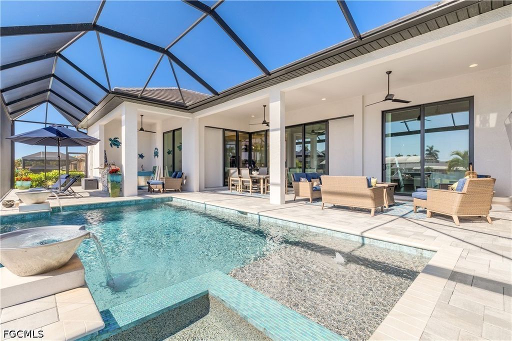 1122 Lucerne Ave, CAPE CORAL
