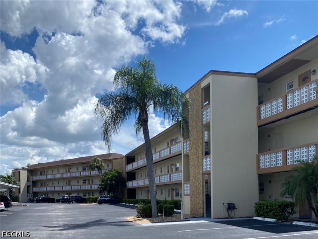 1515 Tropic Ter 1515, North Fort Myers