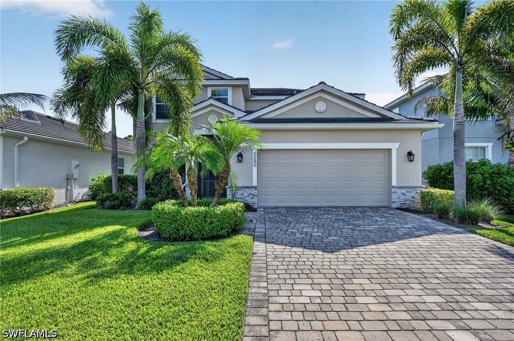 4295 Bluegrass Dr, Fort Myers