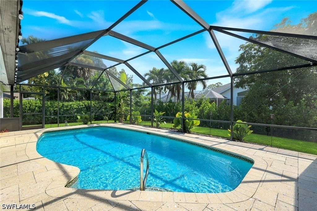 520 Raven Way, NAPLES