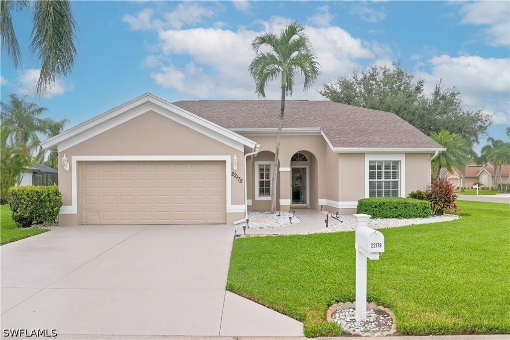 22178 Seashore Cir, Estero
