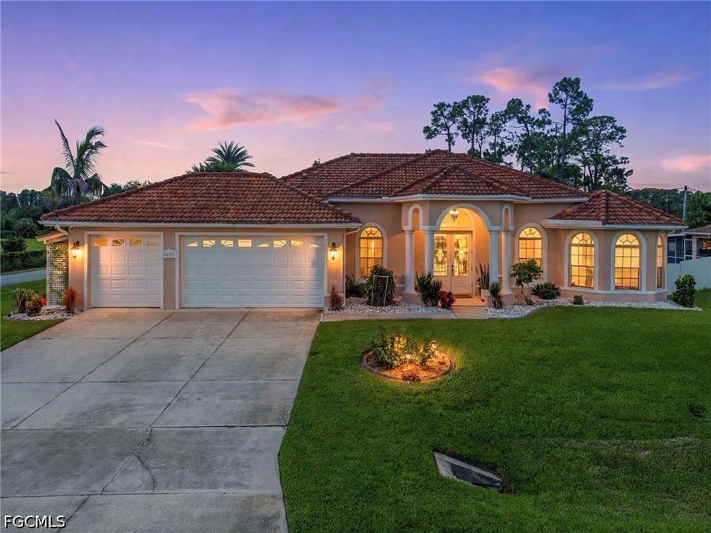 2606 E 9th St, LEHIGH ACRES