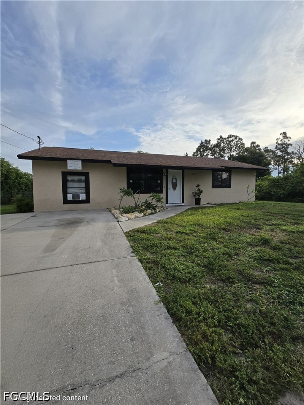 2816 9th St Sw, LEHIGH ACRES
