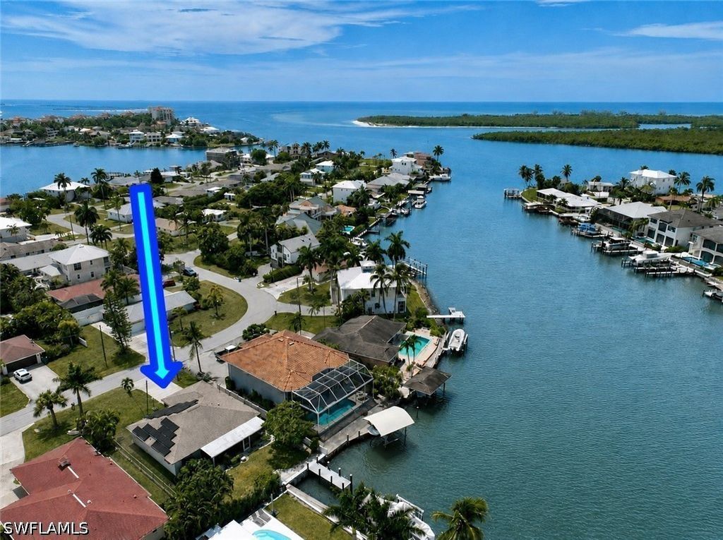 105 Jamaica Dr, Naples