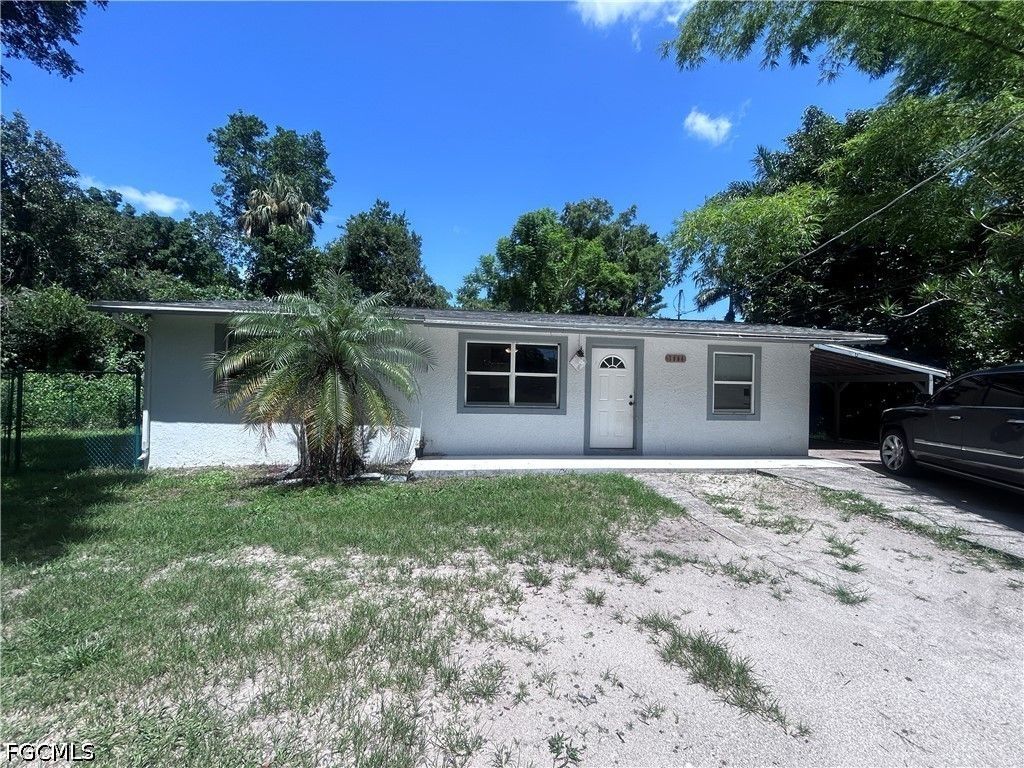 3900 Arnold Dr, Fort Myers