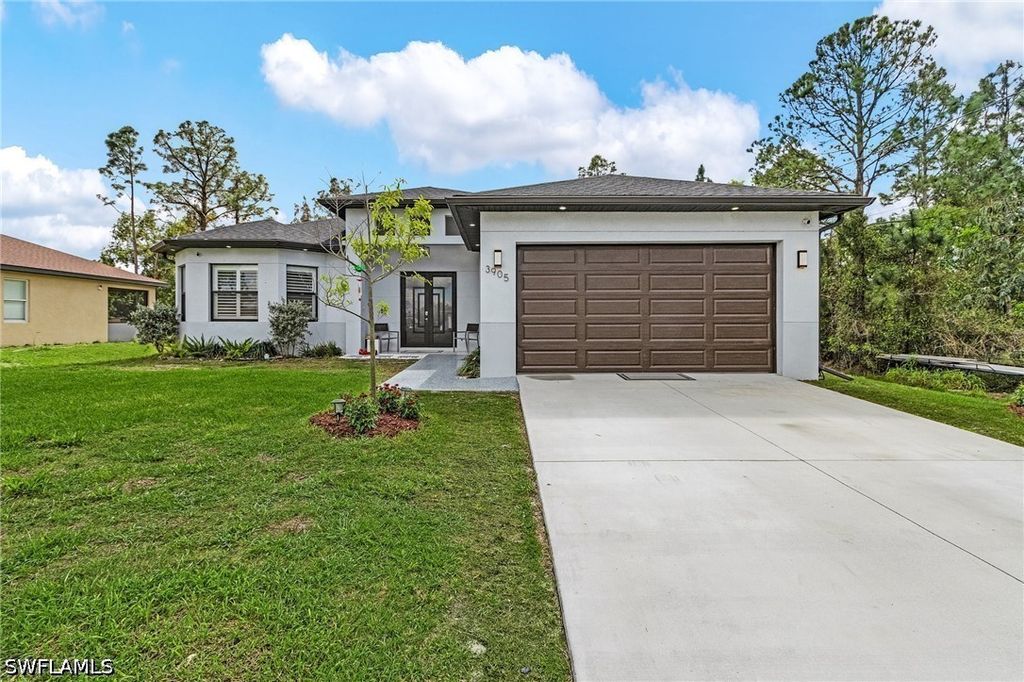 3905 15th St W, Lehigh Acres