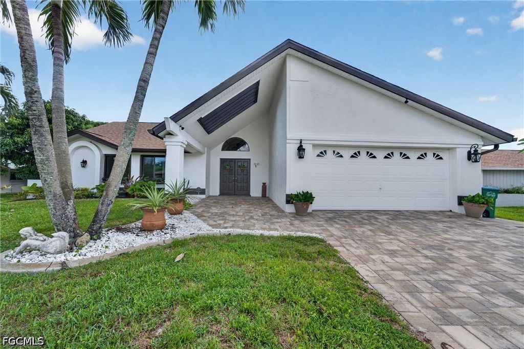 304 Se 29th Ter, Cape Coral