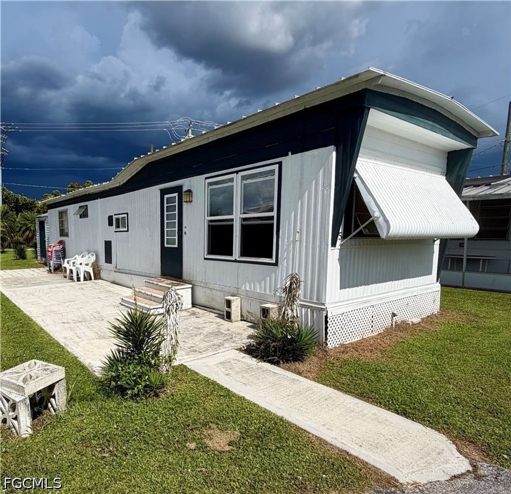 2012 S Olga Dr 5, FORT MYERS