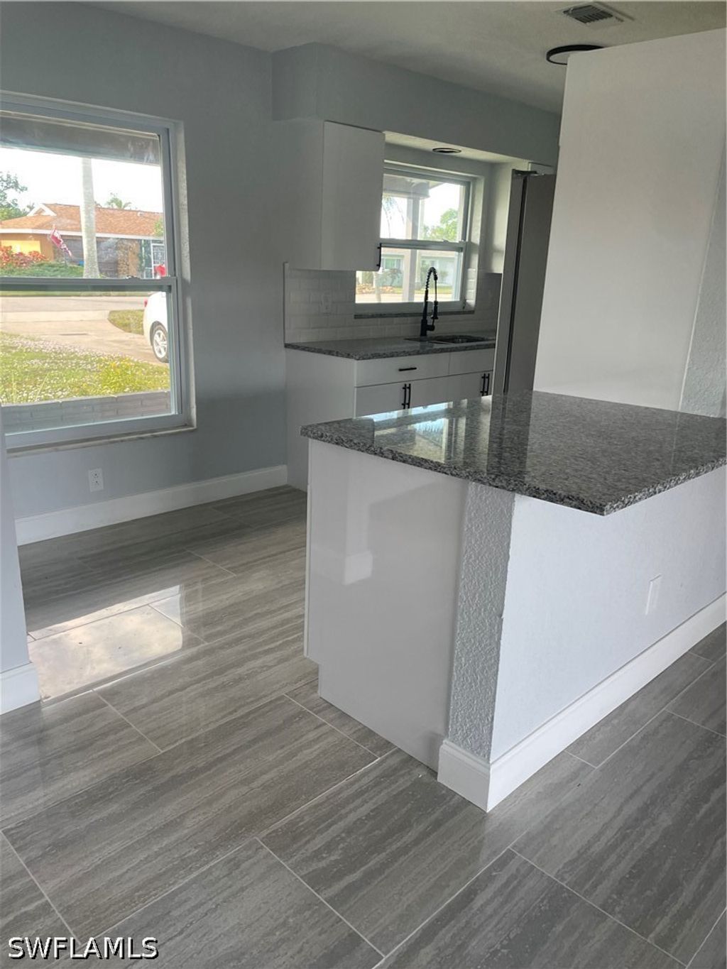 737 Sesame Ct, Cape Coral