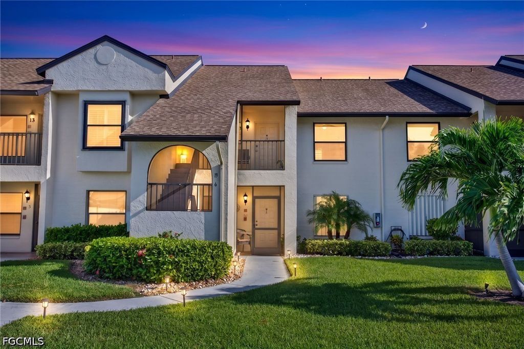 8430 Charter Club Cir 15, Fort Myers